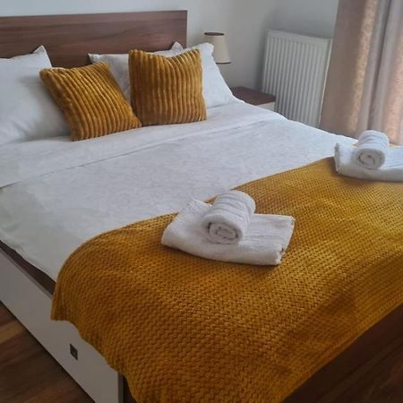 Apartament Apartament Mirubias Braszów Zewnętrze zdjęcie