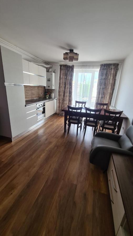Apartament Apartament Mirubias Braszów Zewnętrze zdjęcie